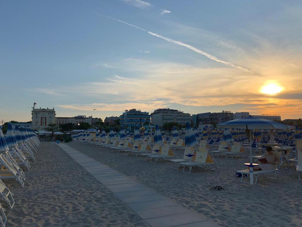 Grand Hotel Cesenatico Exterior foto